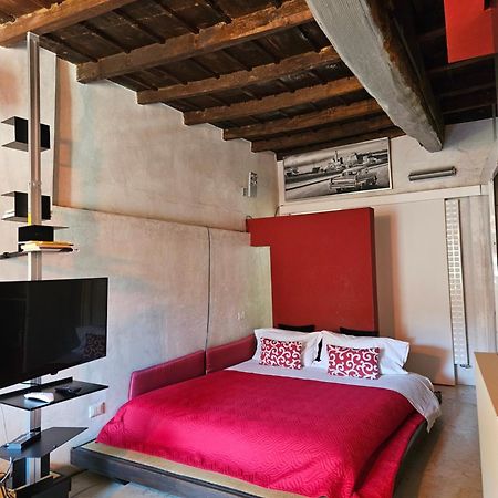 Vm Siro Comi Apartment Павия Екстериор снимка