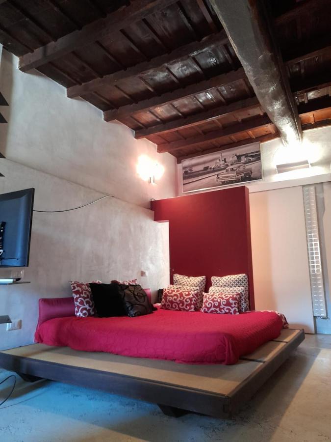 Vm Siro Comi Apartment Павия Екстериор снимка