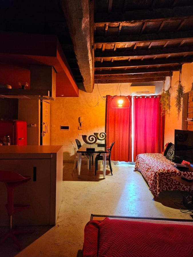 Vm Siro Comi Apartment Павия Екстериор снимка